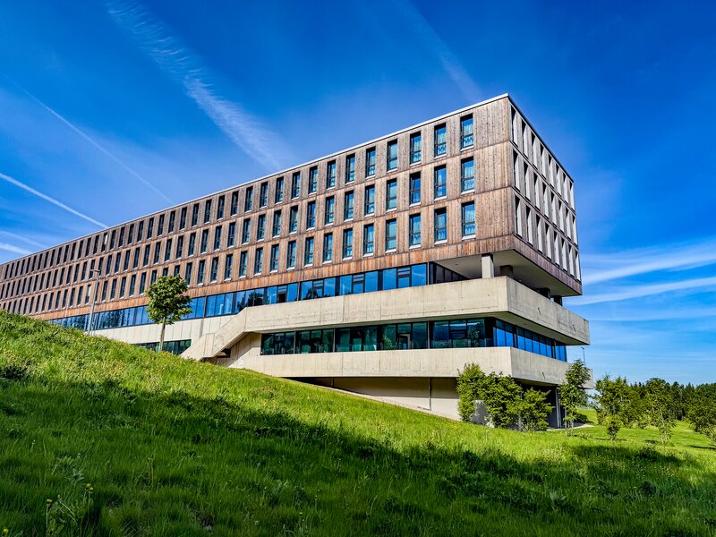 © Â© Chris Helmbrecht